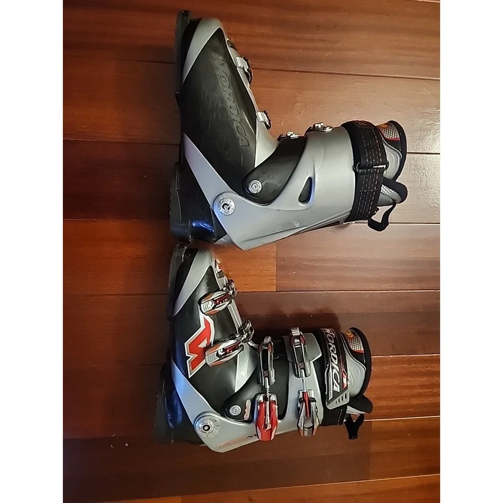 Nordica GranSport 10 Ski Boots Silver Black 80 Flex Index Comfort Fit 315mm